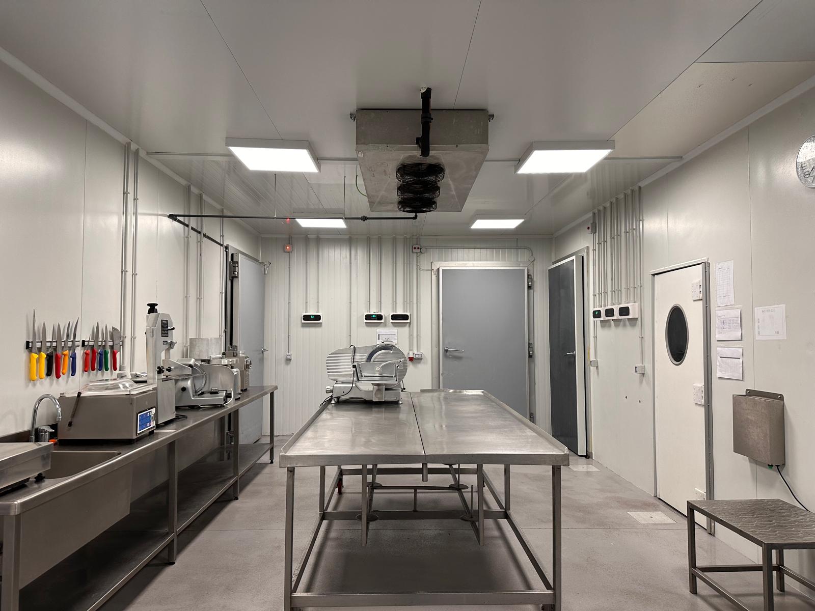 Obrador de BR Food Solution en Pozoblanco, fabricación propia de productos gourmet para HORECA